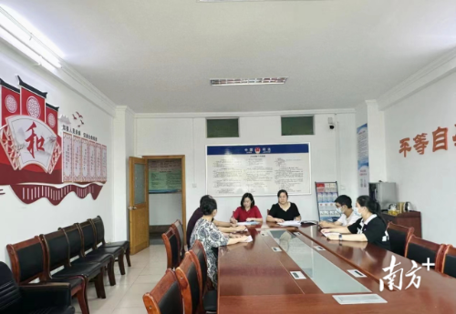 三角镇将客家文化与基层法治建设相结合,营造“和”氛围。